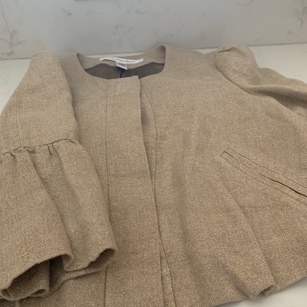 Diane von Furstenberg beige/gold shimmer jacket 6